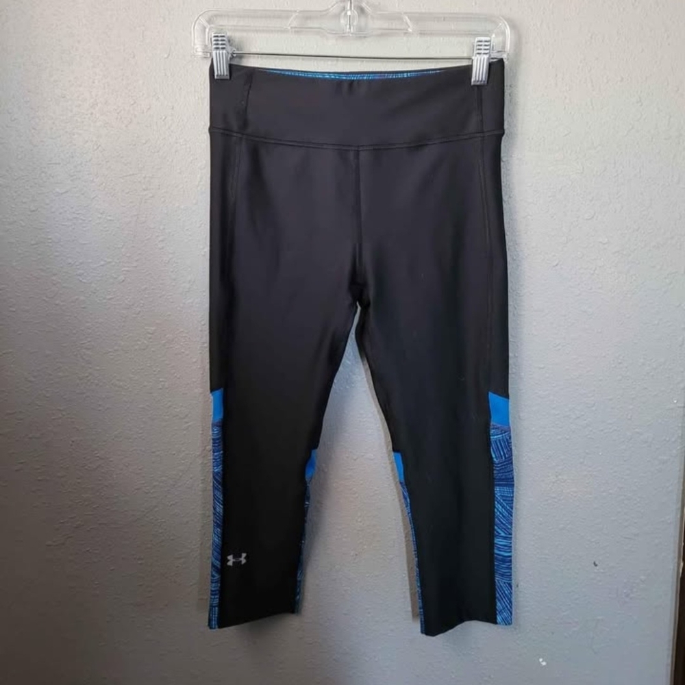 Under Armour Cropped Workout Compression Leggings Womens size Small